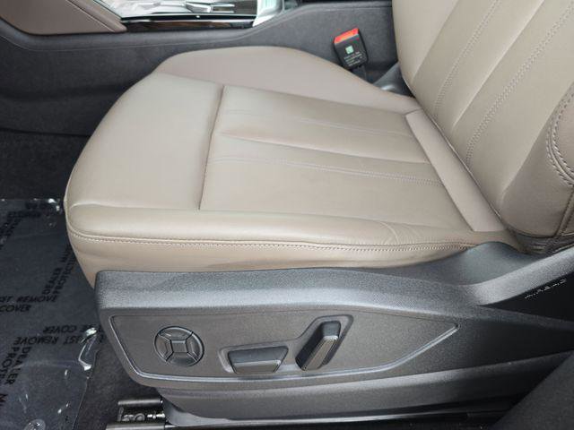 Used 2025 Audi Q5 Premium w/ Convenience Package AWD/4WD image 32