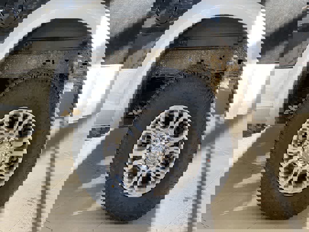 Used 2015 RAM 2500 Laramie w/ Protection Group image 13