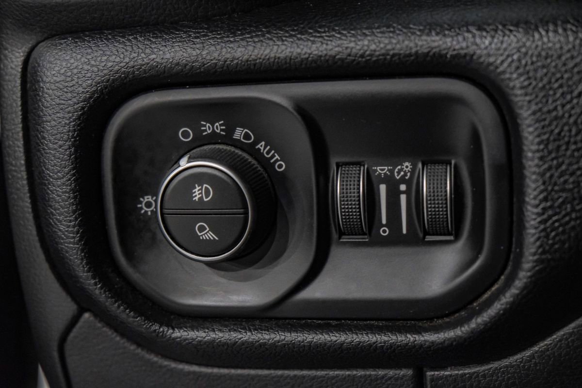 Used 2021 RAM 1500 Laramie image 28