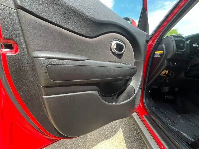 Used 2015 Kia Soul + FWD image 18
