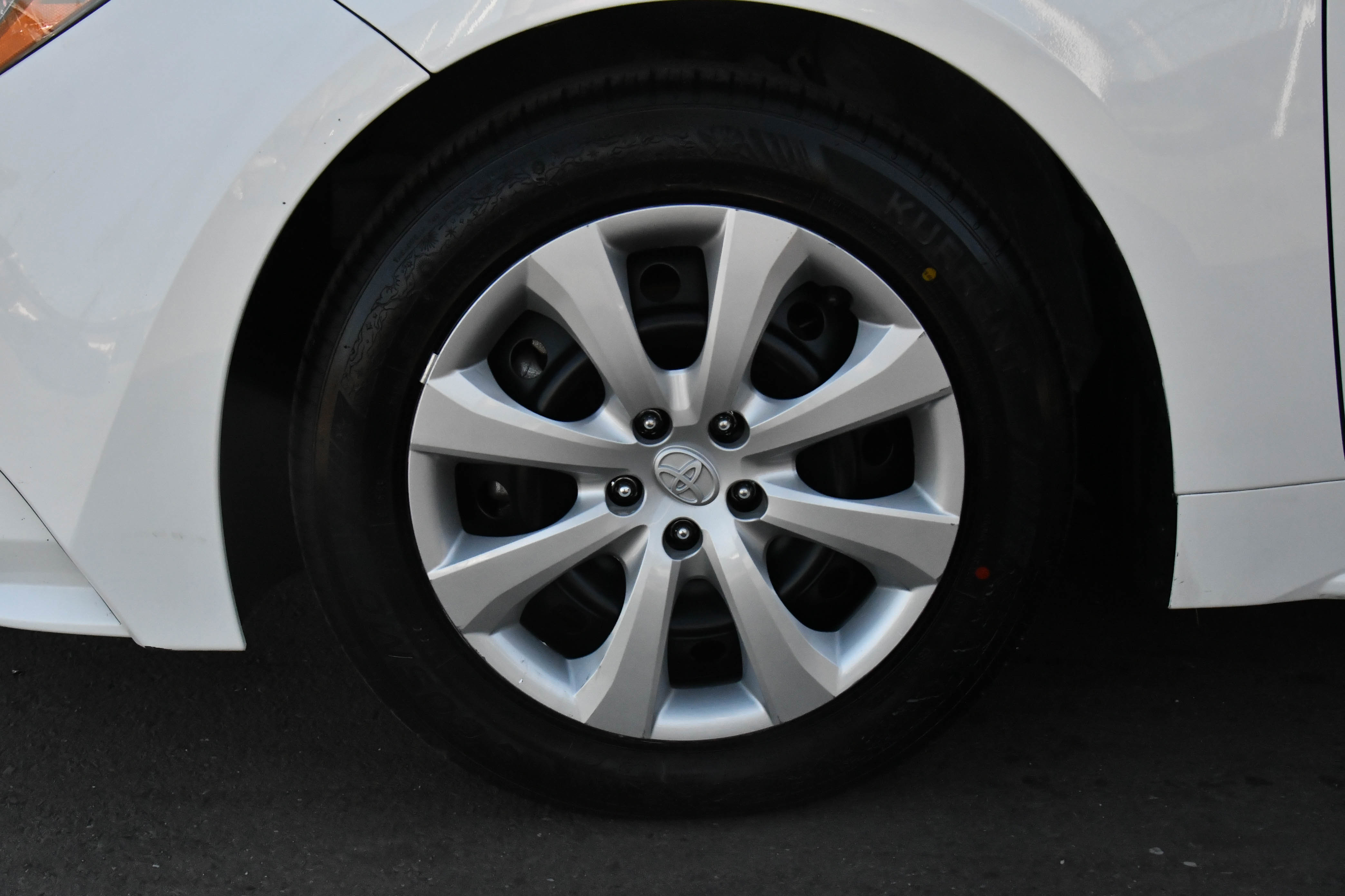 Used 2024 Toyota Corolla LE image 12