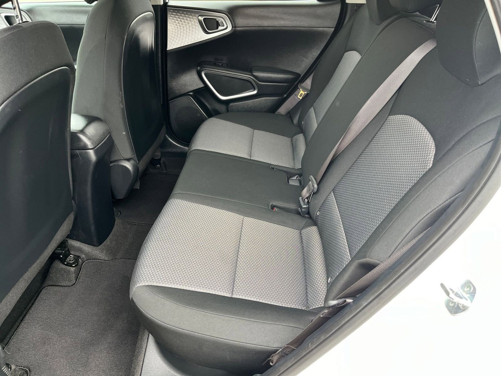 Used 2025 Kia Soul LX w/ LX Technology Package image 22