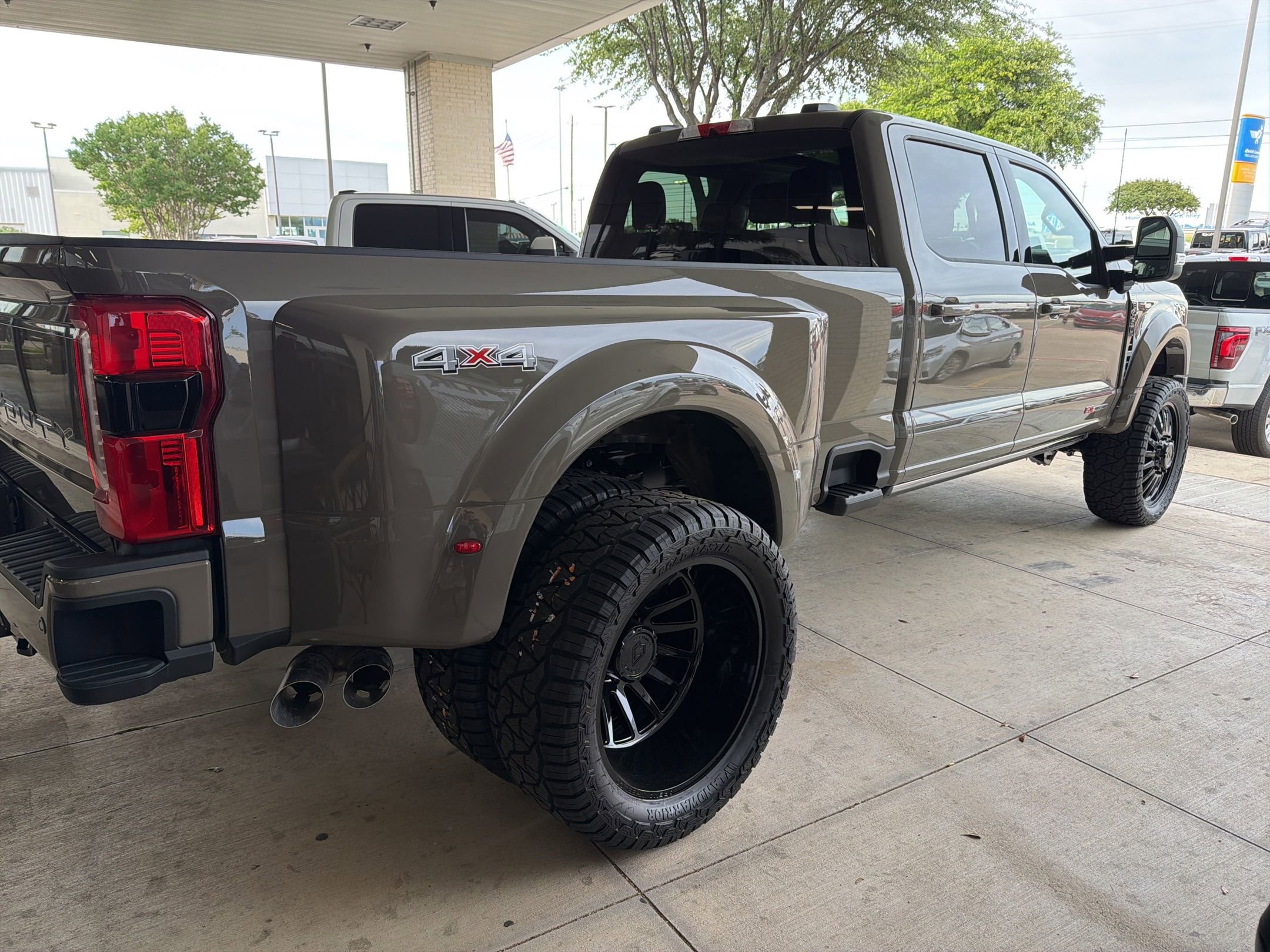 Used 2026 Ford F450 Lariat image 6