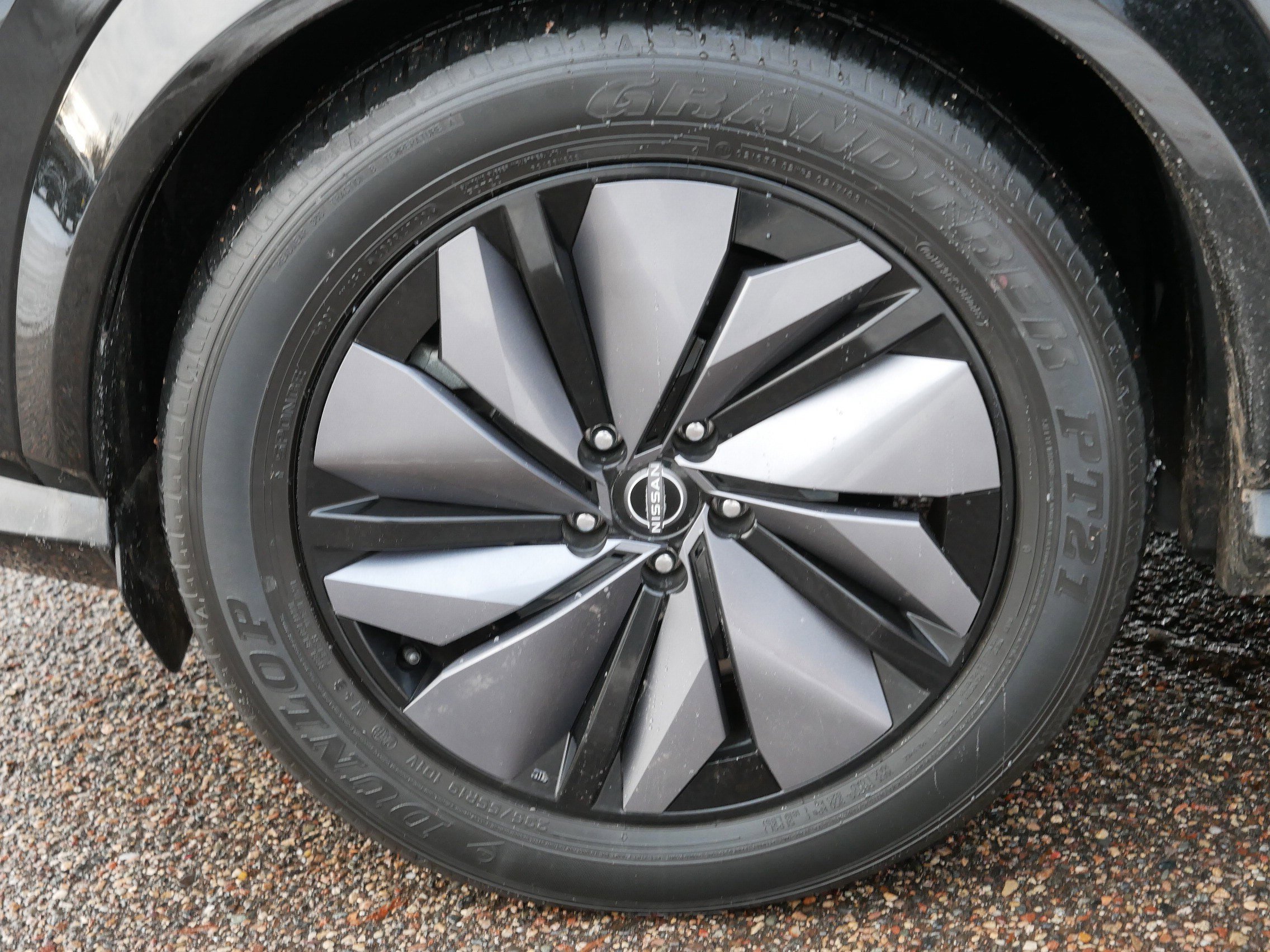 Certified 2023 Nissan Ariya AWD image 15