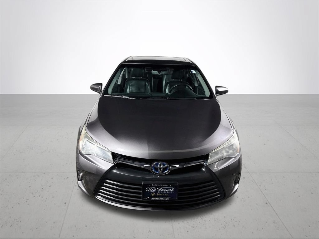 Used 2015 Toyota Camry XLE w/ Moonroof Package FWD image 3