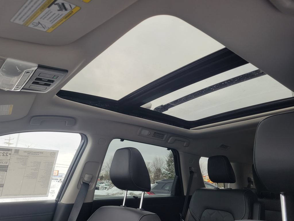 New 2026 Nissan Pathfinder Platinum AWD/4WD image 17