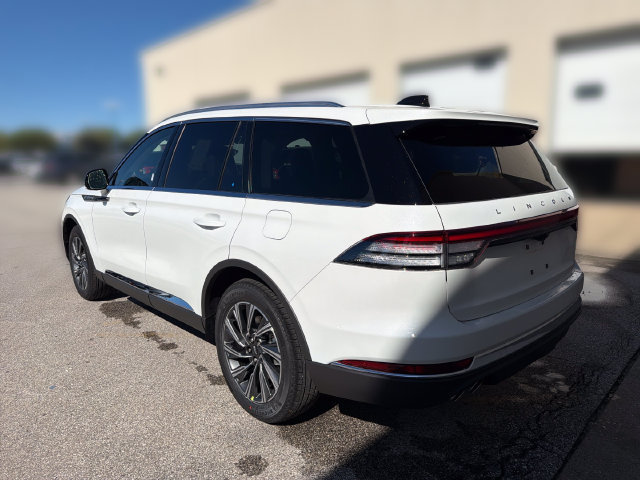 New 2027 Lincoln Aviator AWD image 9