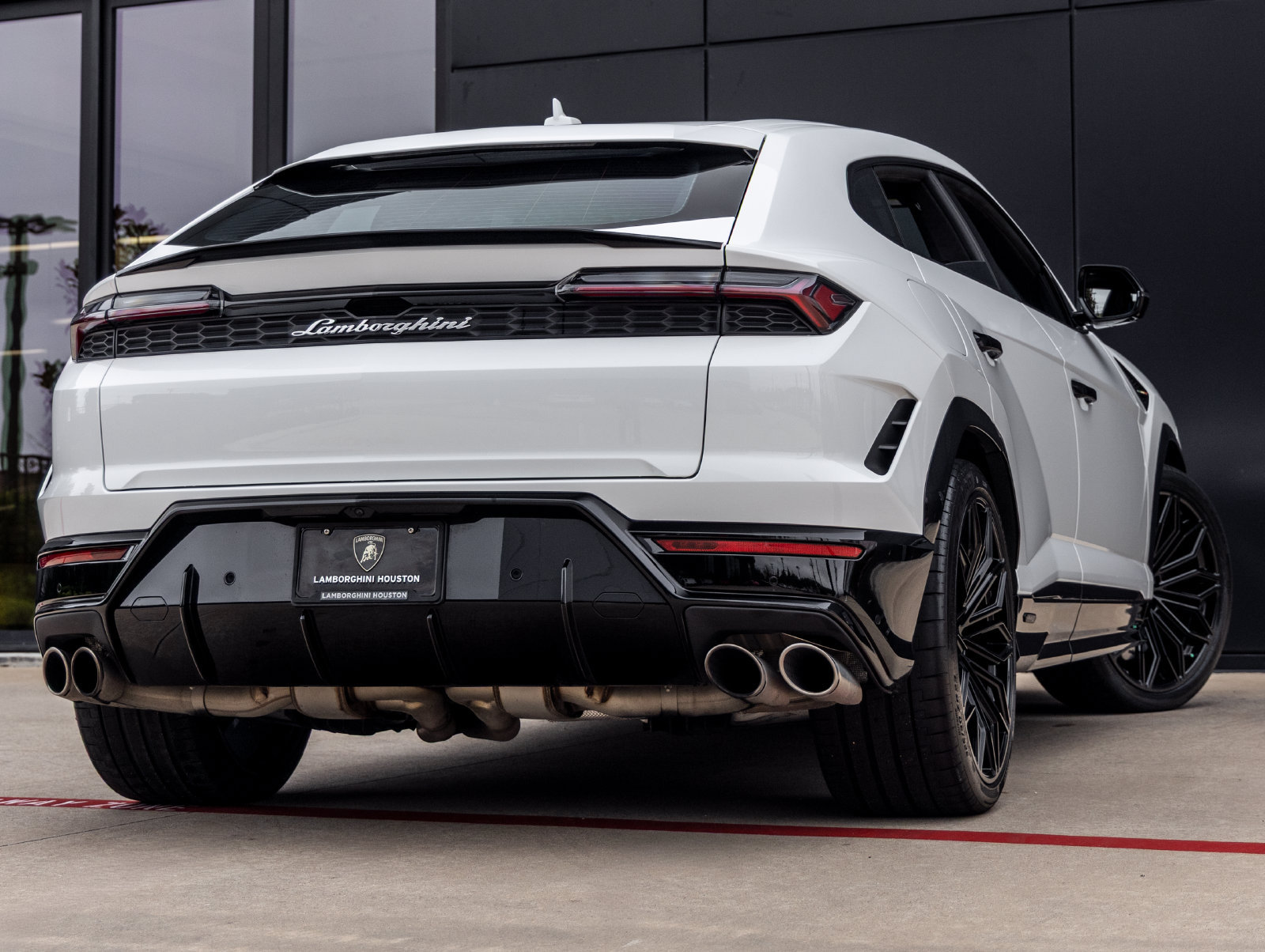 Used 2025 Lamborghini Urus S AWD/4WD image 8