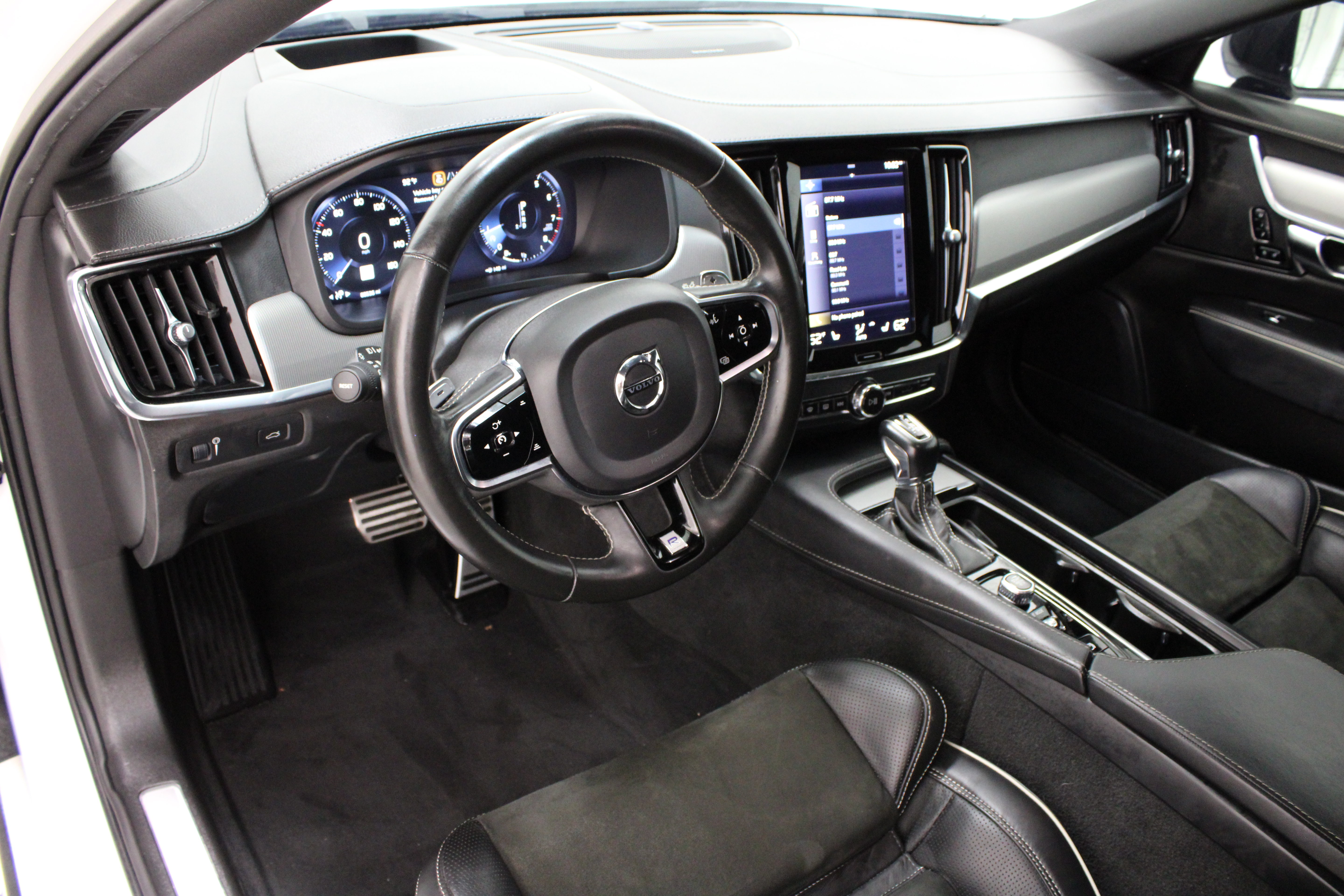 Used 2020 Volvo S90 T6 R-Design AWD/4WD image 13