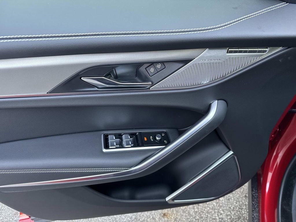 New 2026 Jaguar F-PACE R-Dynamic S AWD/4WD image 16