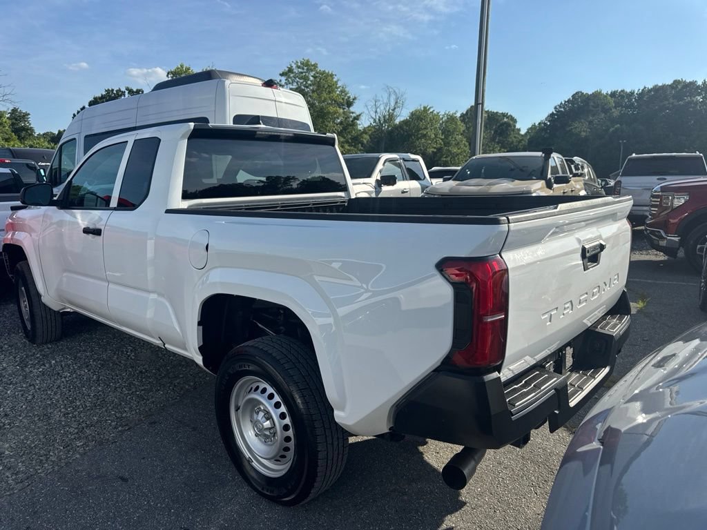 Used 2024 Toyota Tacoma SR RWD image 4