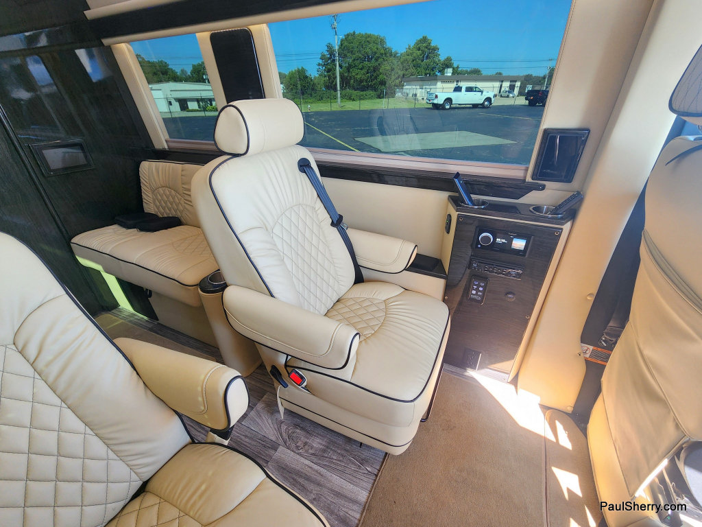 Used 2020 Mercedes-Benz Sprinter 2500 image 56