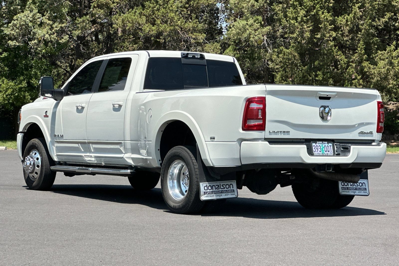 Used 2024 RAM 3500 Limited AWD/4WD image 6
