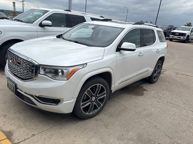 Used 2018 GMC Acadia Denali w/ Technology Package AWD/4WD image 3