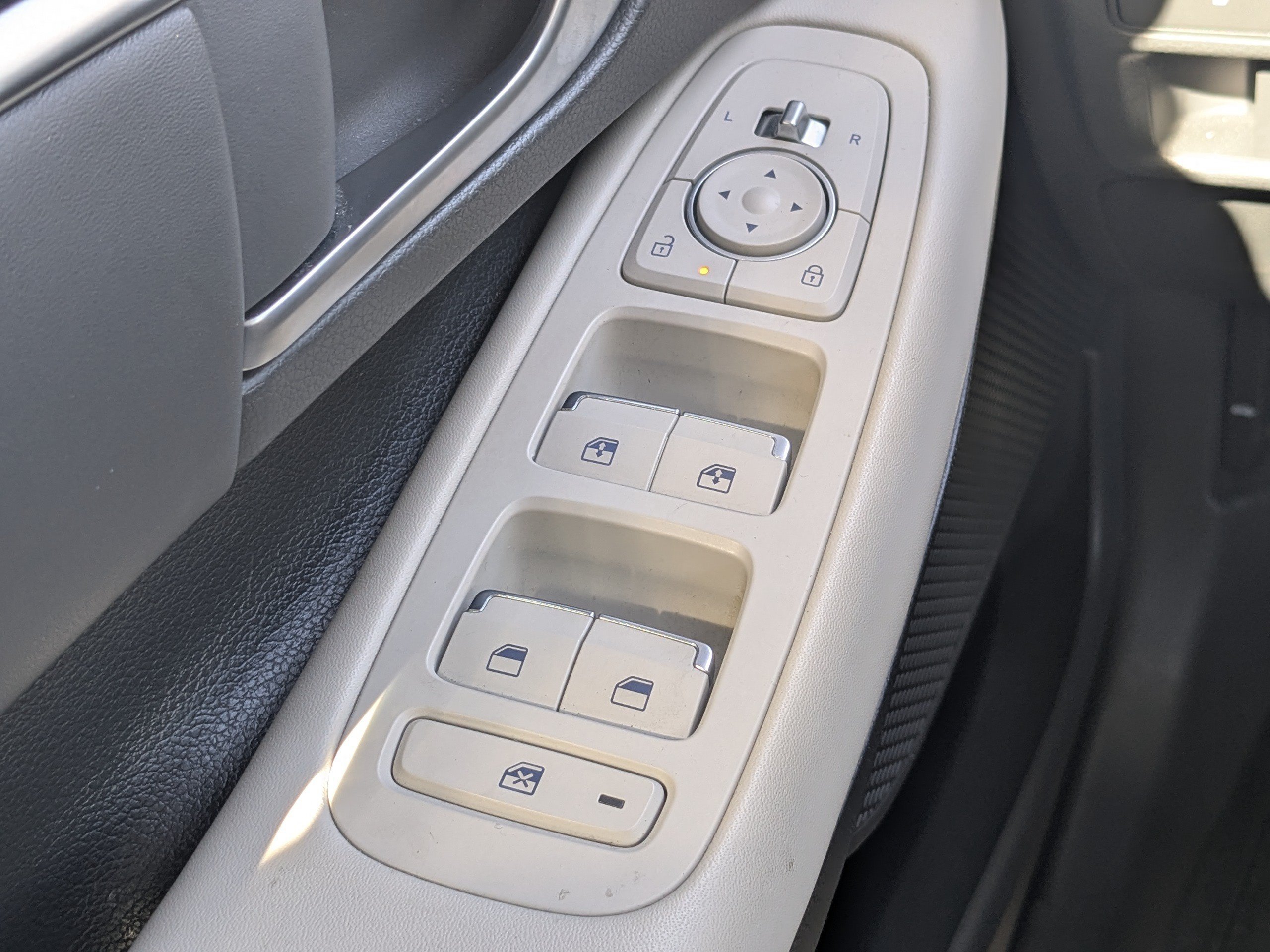Certified 2024 Hyundai Sonata SEL FWD image 26