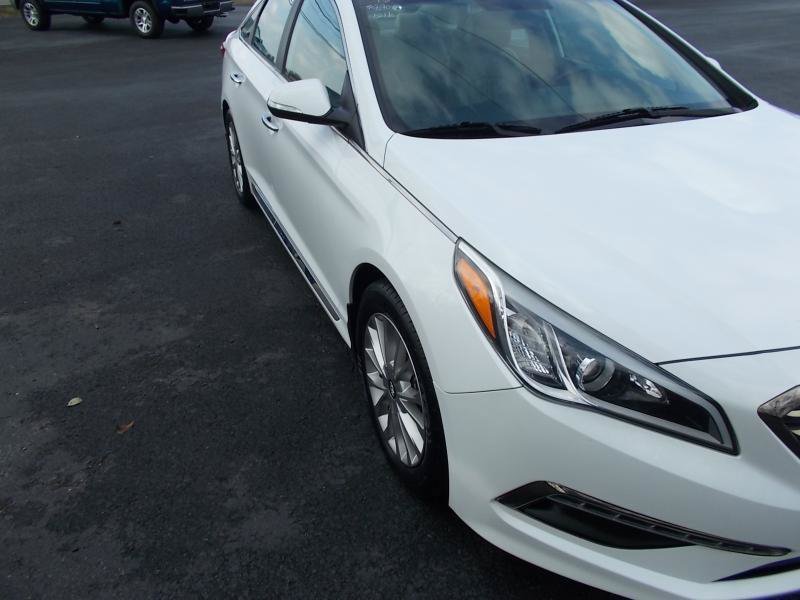 Used 2015 Hyundai Sonata Limited FWD image 10