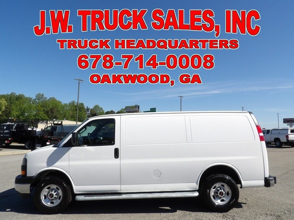 Used 2024 GMC Savana 2500 w/ Driver Convenience Package RWD image 2