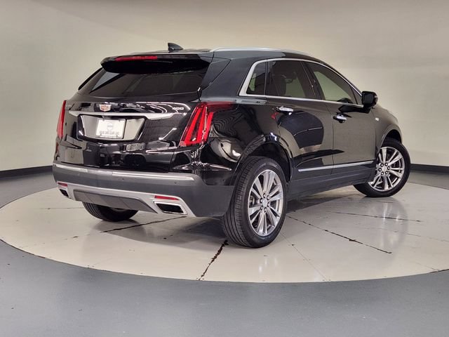 Used 2024 Cadillac XT5 Premium Luxury w/ Technology Package FWD image 2