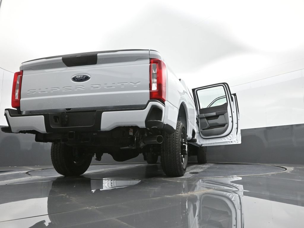 New 2026 Ford F350 4x4 Crew Cab Super Duty image 67