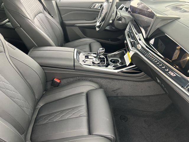 New 2026 BMW ALPINA XB7 AWD/4WD image 12