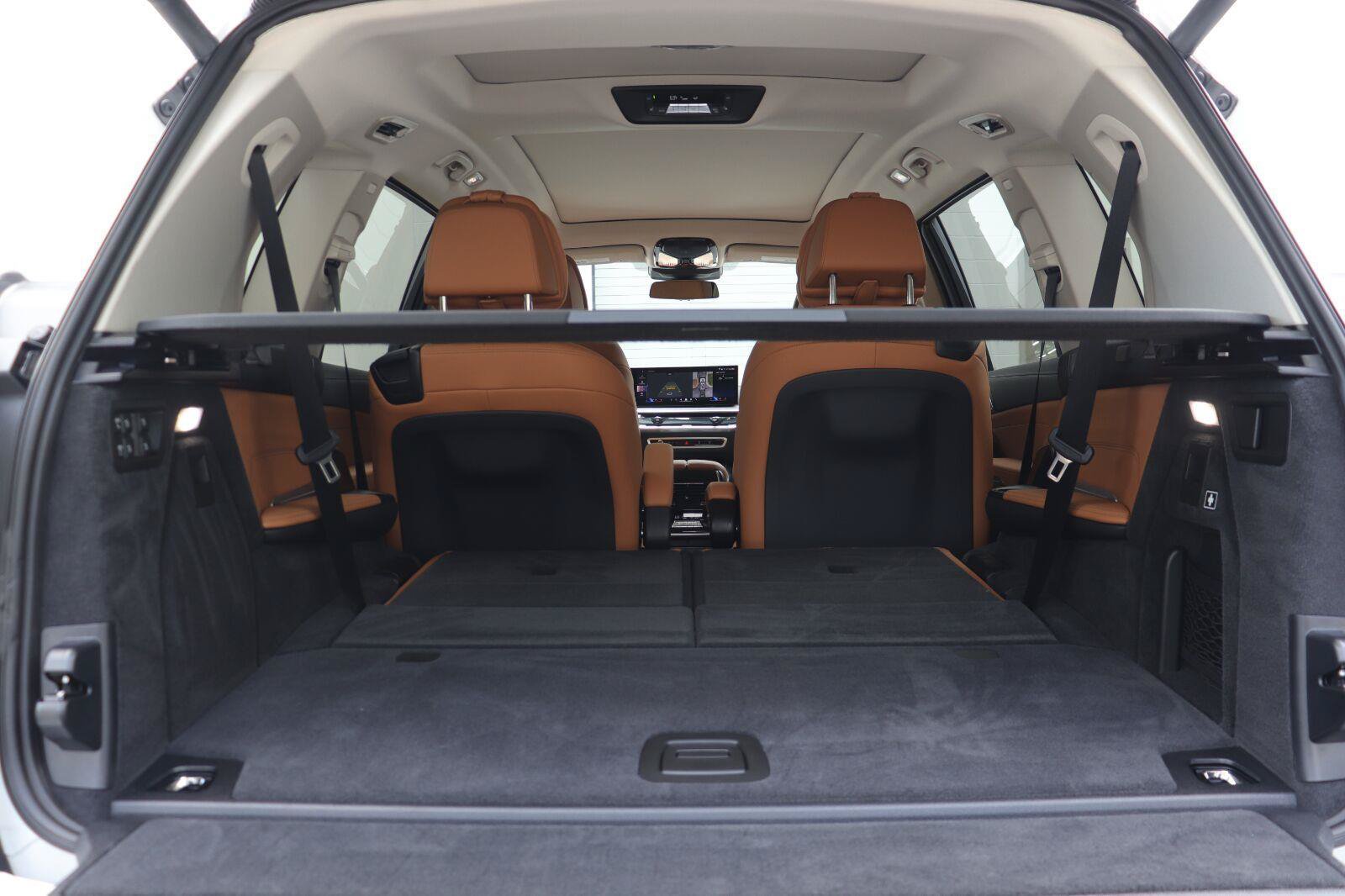 Used 2025 BMW X7 xDrive40i AWD/4WD image 19