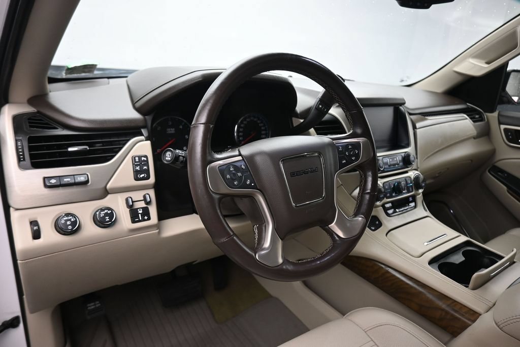 Used 2018 GMC Yukon Denali w/ Denali Ultimate Package AWD/4WD image 14