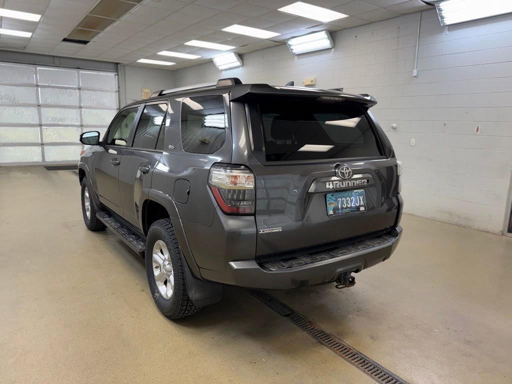 Used 2020 Toyota 4Runner SR5 AWD/4WD image 7