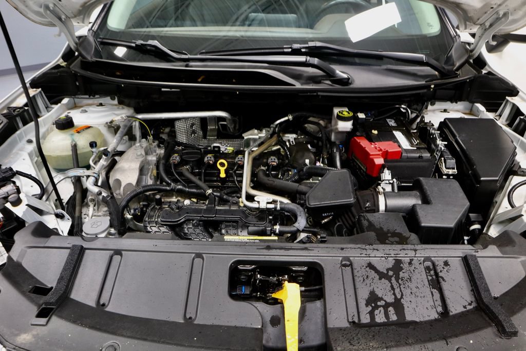 Certified 2021 Nissan Rogue SV w/ Premium Package FWD image 17