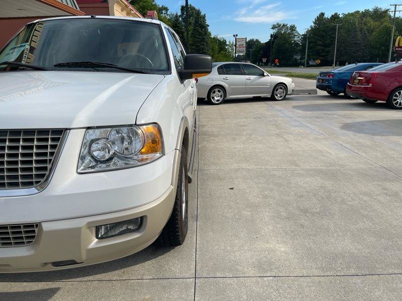 Used 2006 Ford Expedition Eddie Bauer RWD image 4