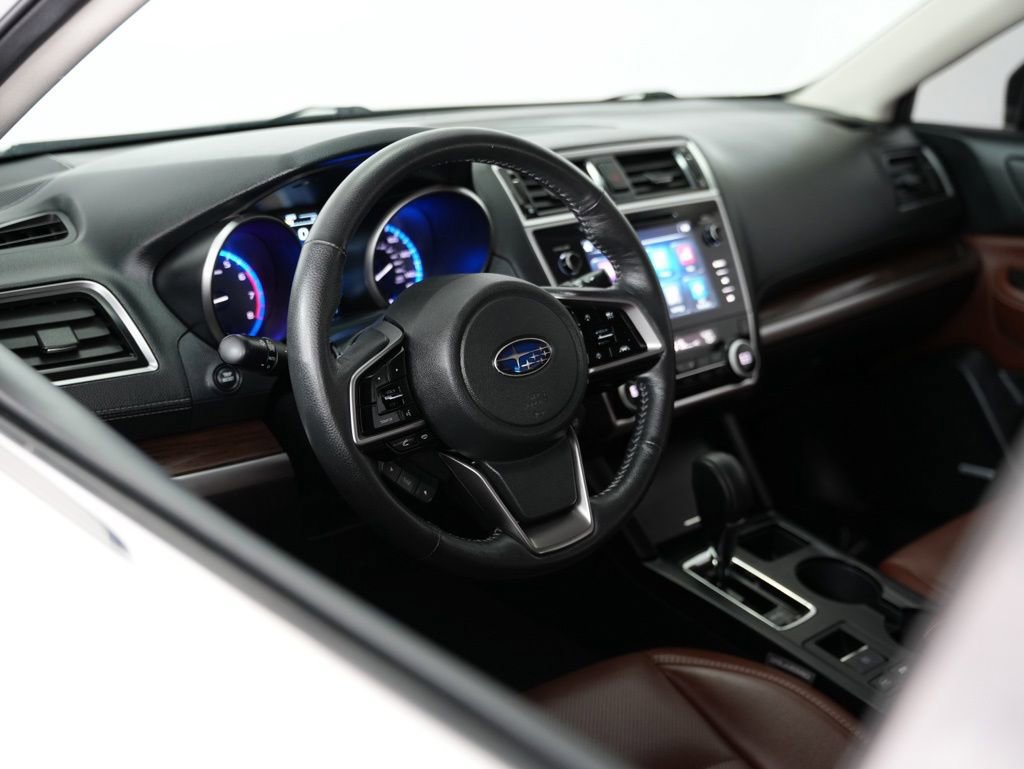 Used 2018 Subaru Outback 2.5i Touring AWD/4WD image 6