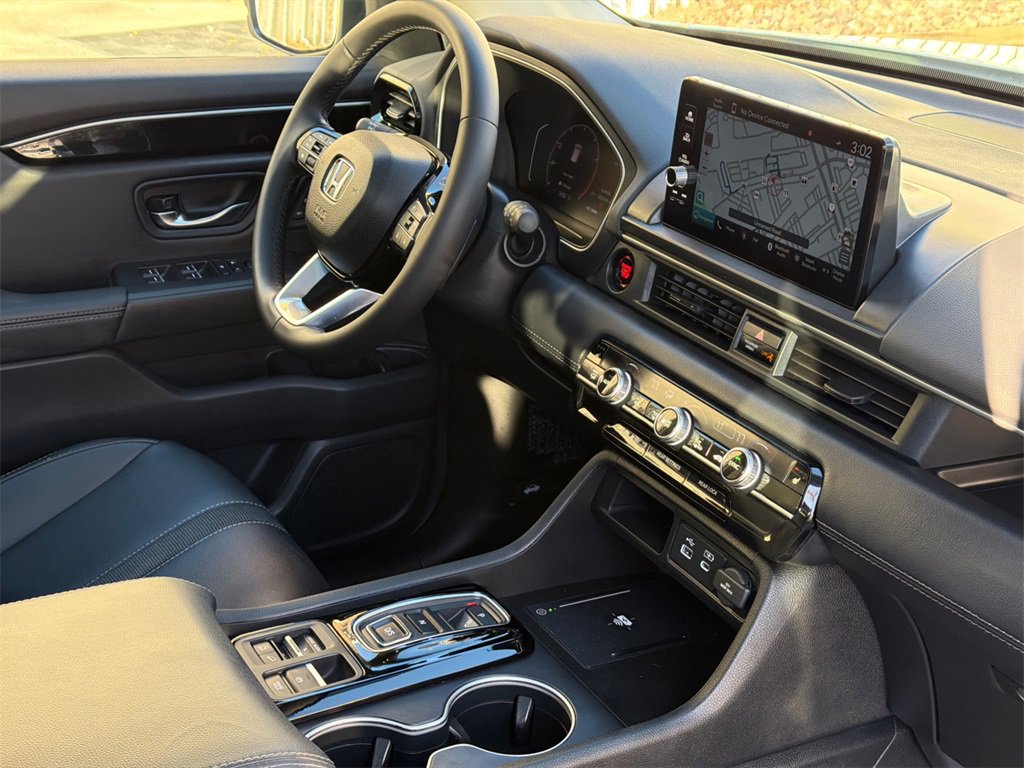 Used 2024 Honda Pilot Touring image 11