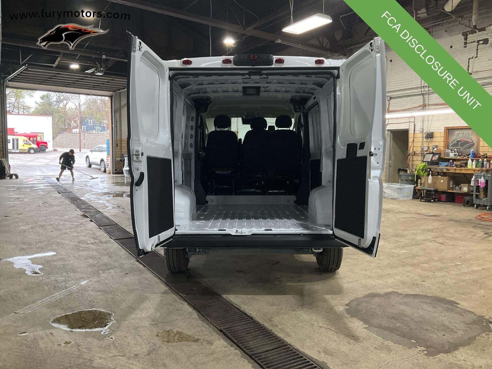 Used 2025 RAM ProMaster 1500 w/ Convenience Group FWD image 20