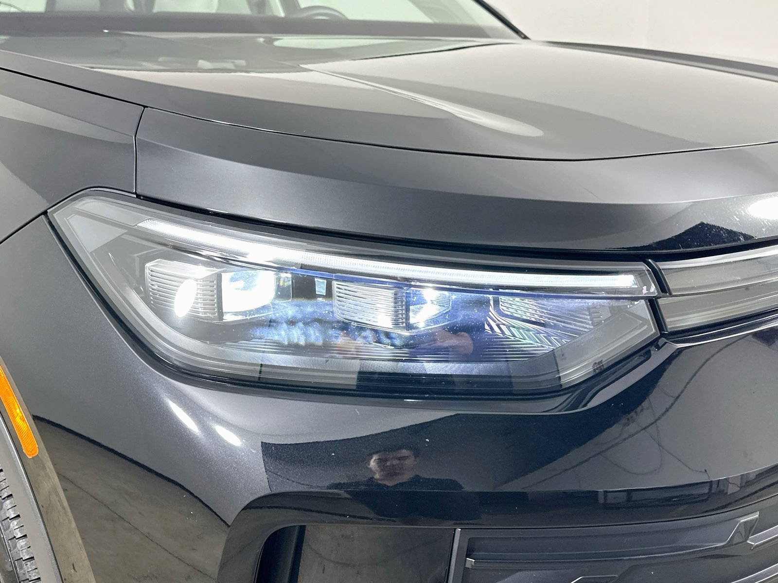 Certified 2025 Volkswagen Tiguan SE AWD/4WD image 9