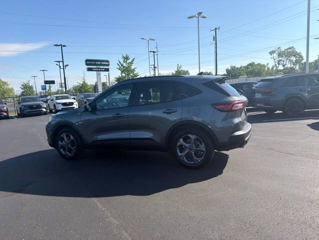 Used 2025 Ford Escape ST-Line FWD image 17