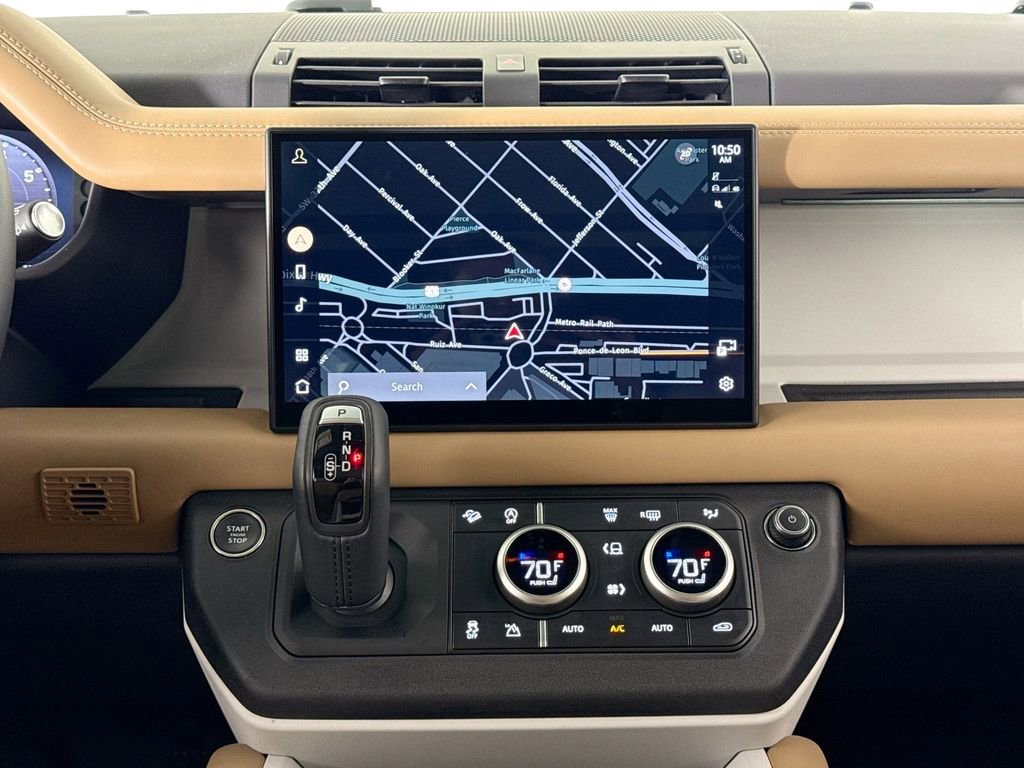 Used 2025 Land Rover Defender 110 S image 24