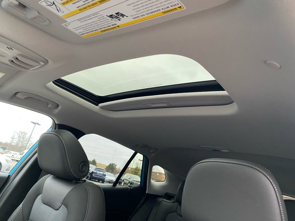 New 2026 Chevrolet Trax LT w/ Sunroof Package image 14