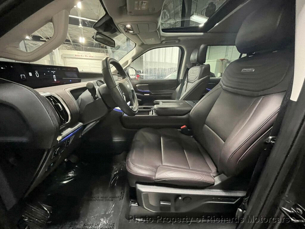 Used 2025 Ford Expedition Platinum w/ Platinum Ultimate Package image 16