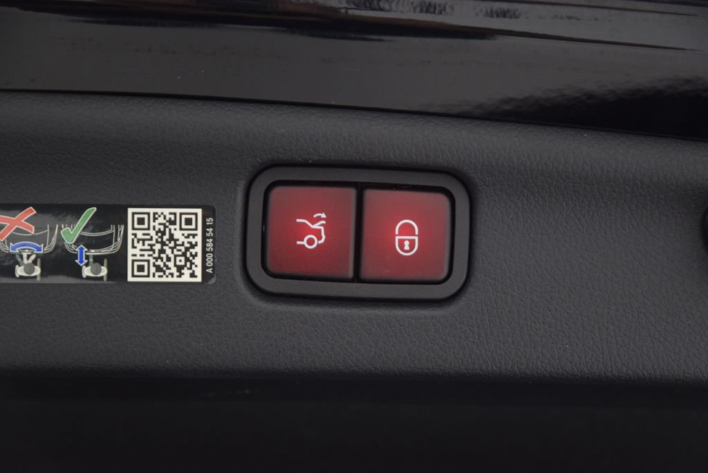 Certified 2023 Mercedes-Benz C 300 Sedan image 30