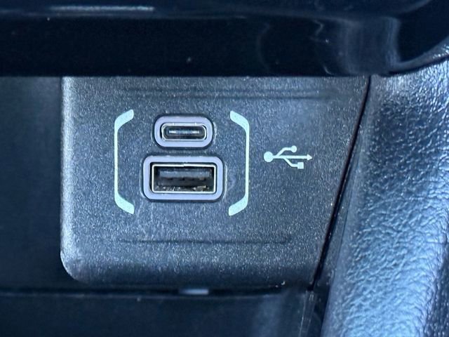 Used 2024 Jeep Compass Limited image 17