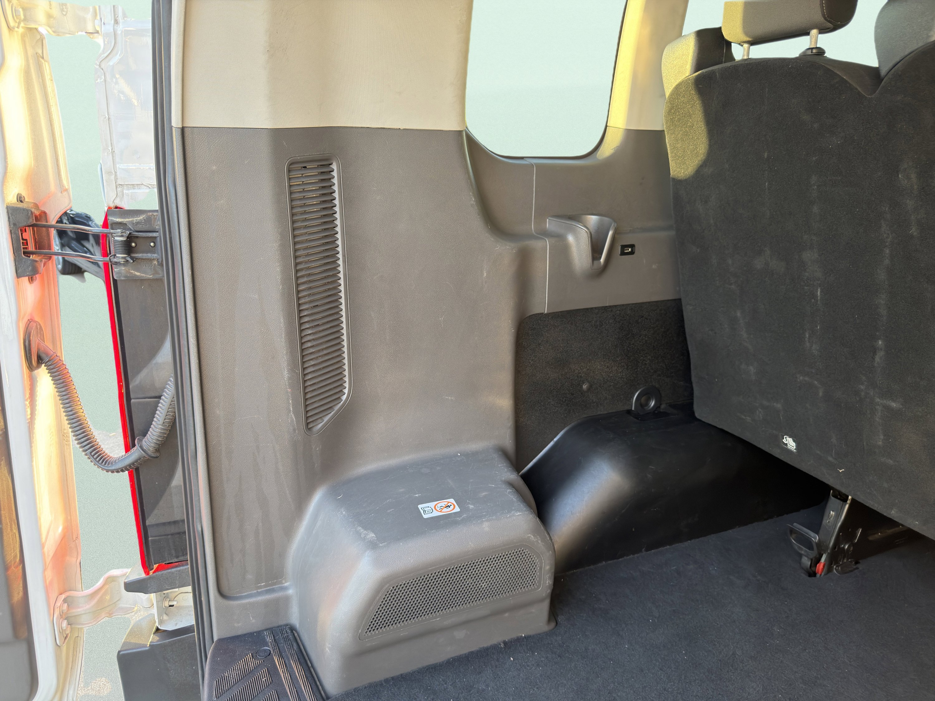 Used 2023 Ford Transit 350 XLT image 16