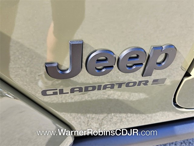 New 2025 Jeep Gladiator Sport image 18