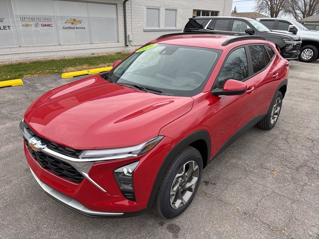 New 2026 Chevrolet Trax LT w/ Driver Confidence Package FWD image 1