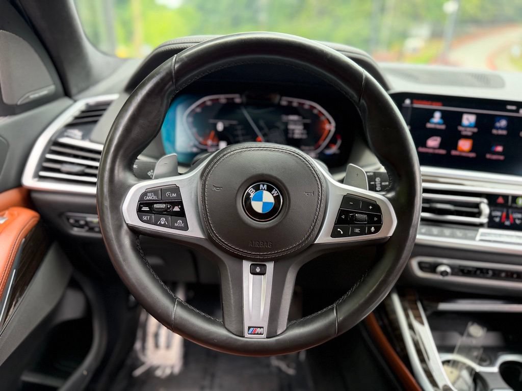 Used 2021 BMW X7 xDrive40i w/ M Sport Package AWD/4WD image 48
