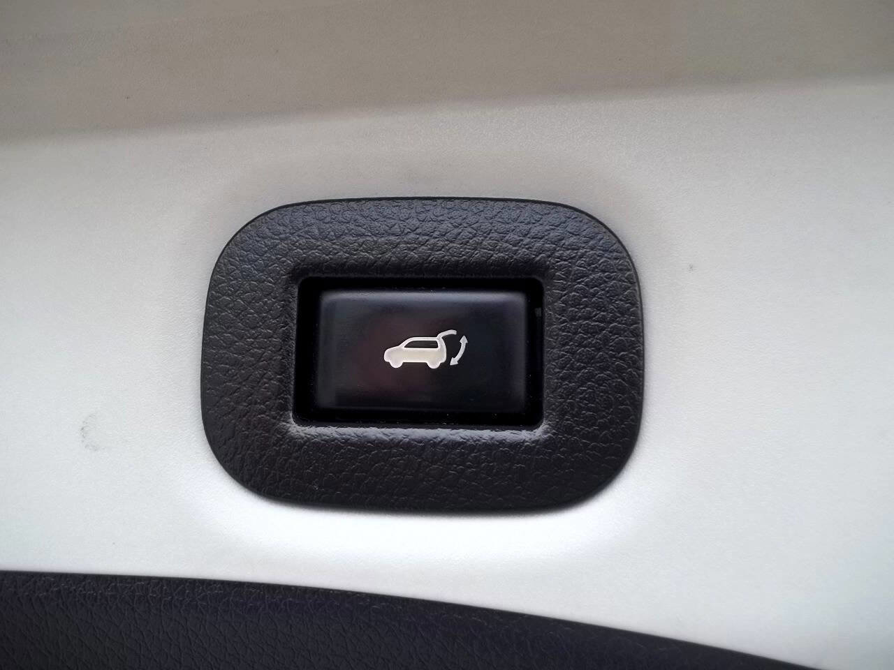 Used 2015 Nissan Rogue SL w/ SL Premium Package AWD/4WD image 34