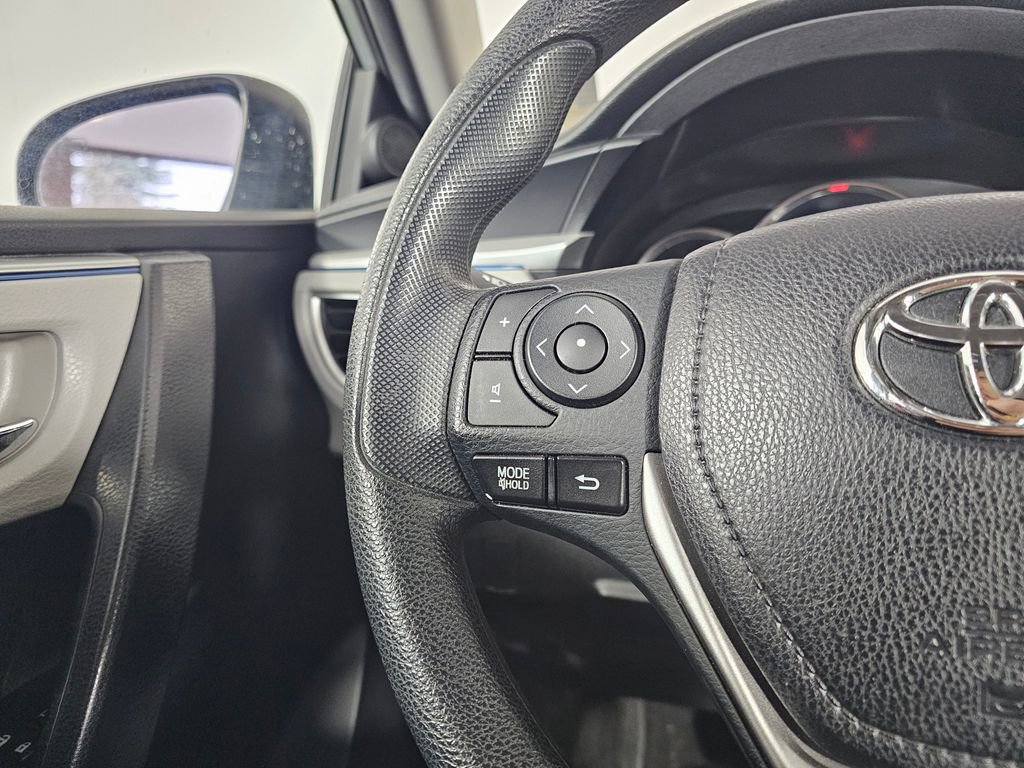 Used 2016 Toyota Corolla LE image 31