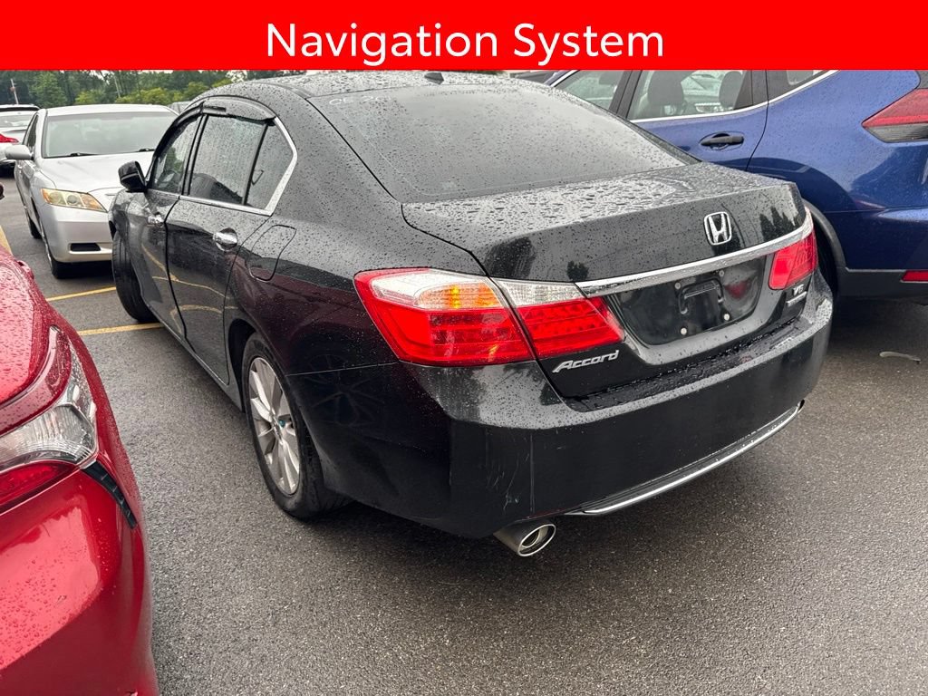 Used 2015 Honda Accord Touring image 4