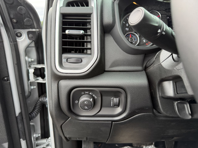 New 2026 RAM 3500 Big Horn AWD/4WD image 21