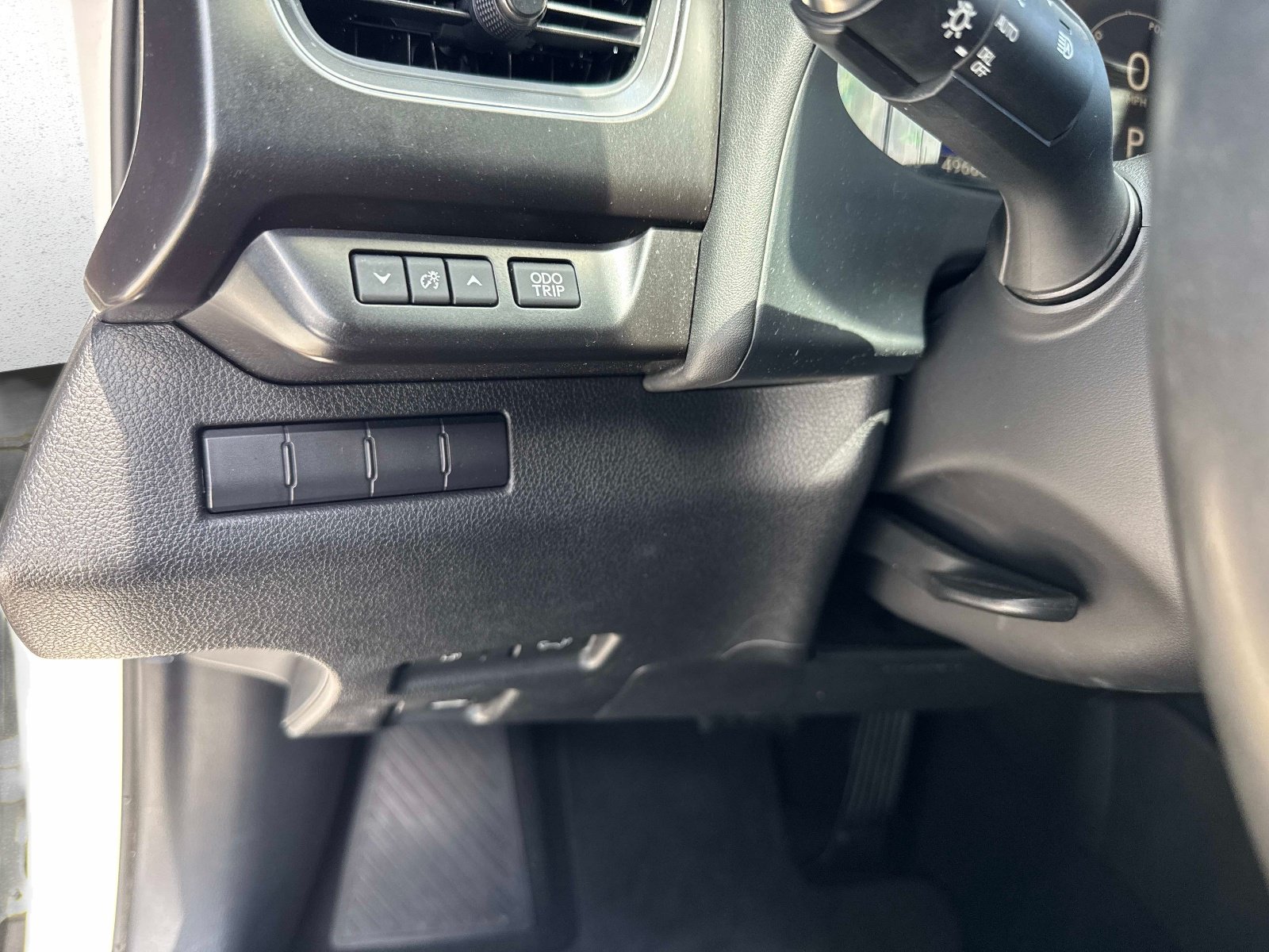 Certified 2020 Lexus UX 250h w/ Premium Package AWD/4WD image 33
