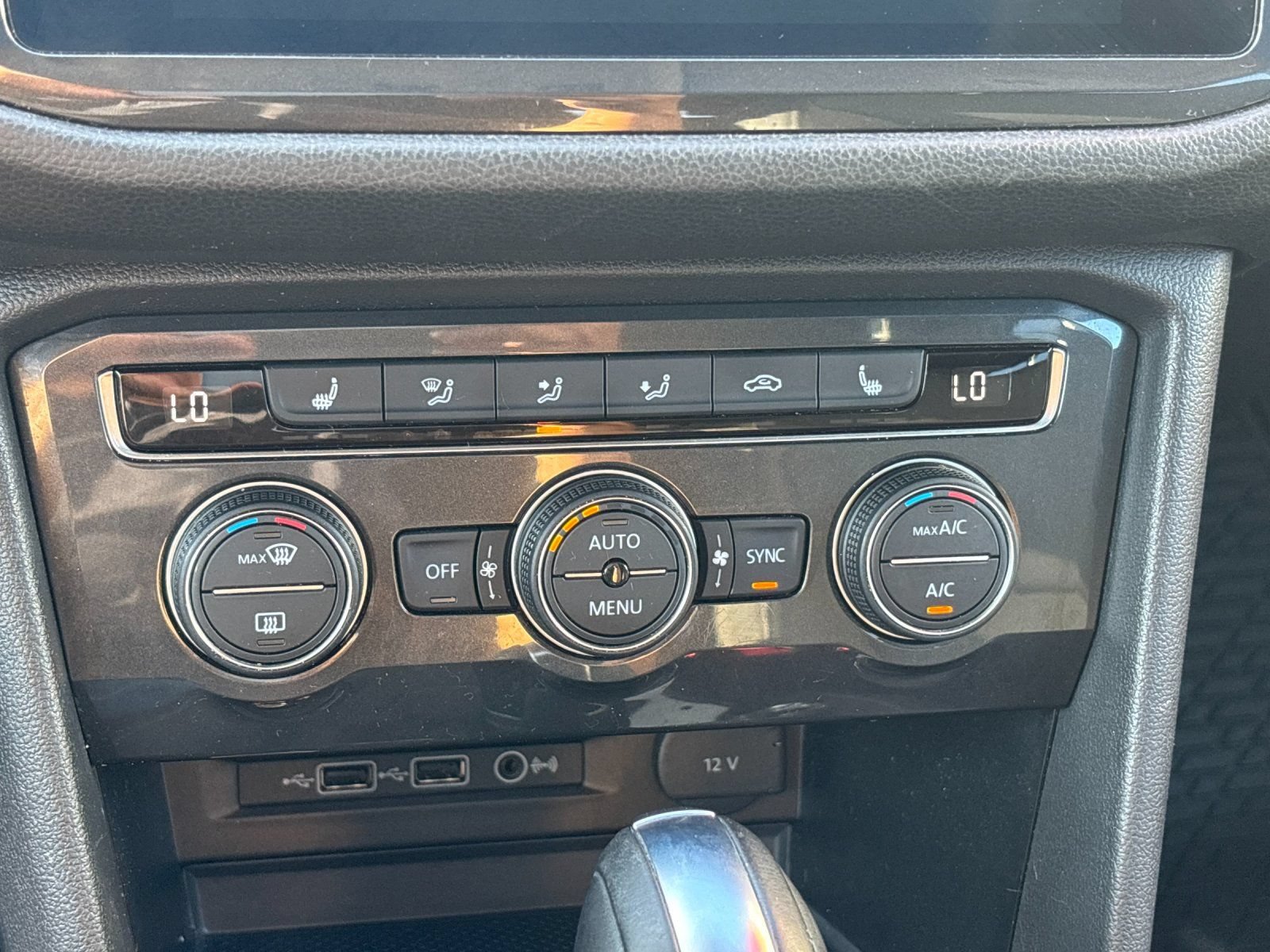 Used 2019 Volkswagen Tiguan SE AWD/4WD image 22