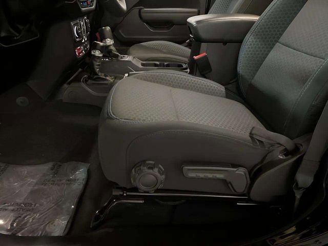 Used 2025 Jeep Wrangler Unlimited Rubicon 4xe w/ Convenience Group image 67